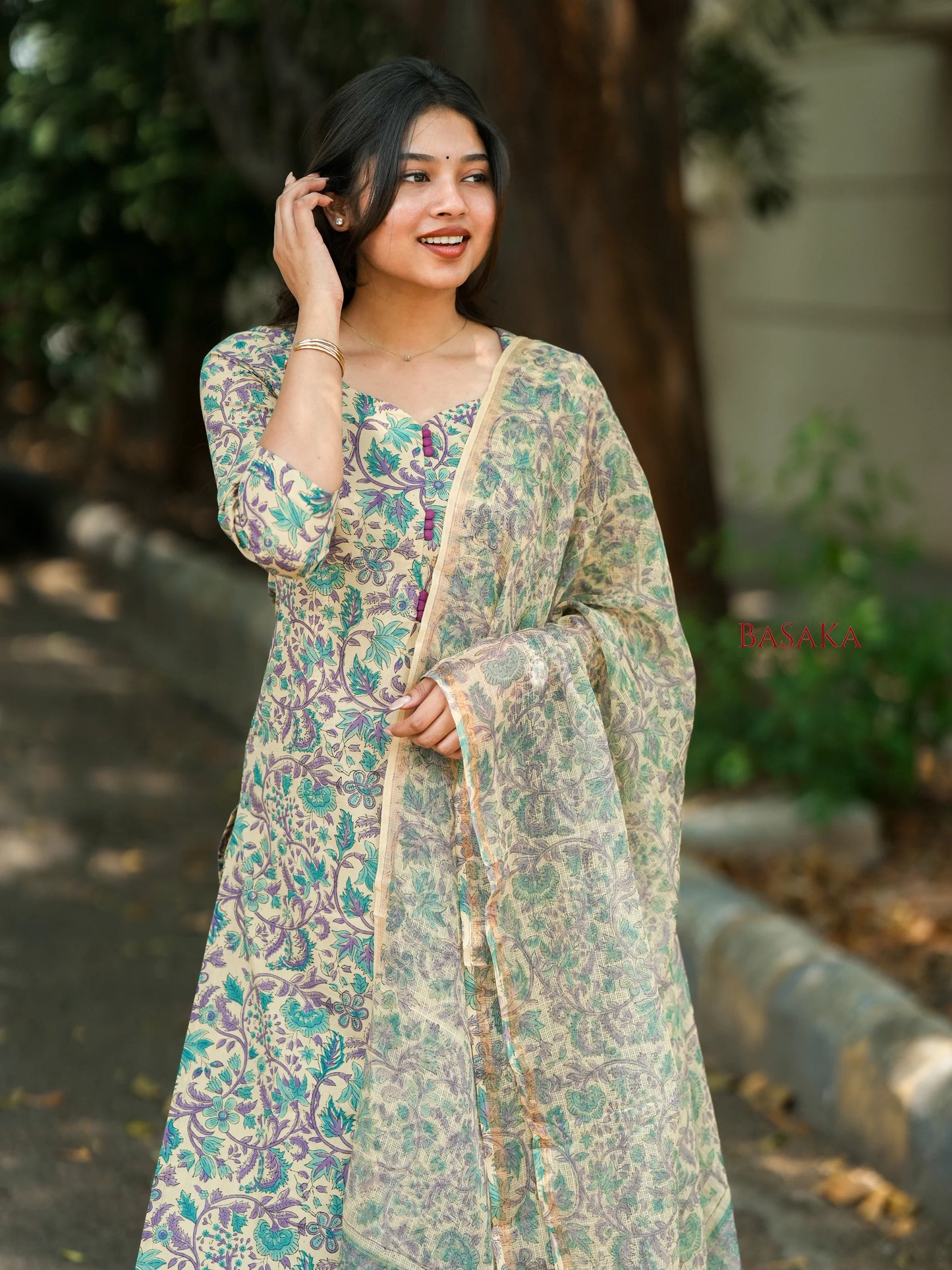 Dutch White Jaal Floral Block Printed Suit Set (3 pcs.)
