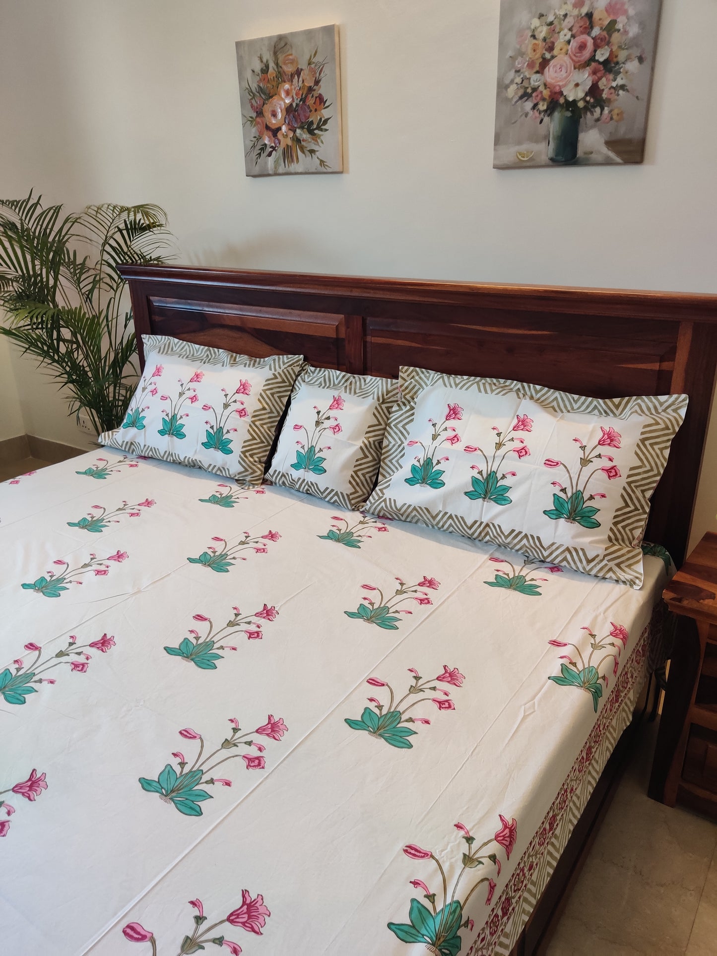 Premium Hand Block Printed pink floral COTTON Bedsheet with Reversible 2 Pillow Covers