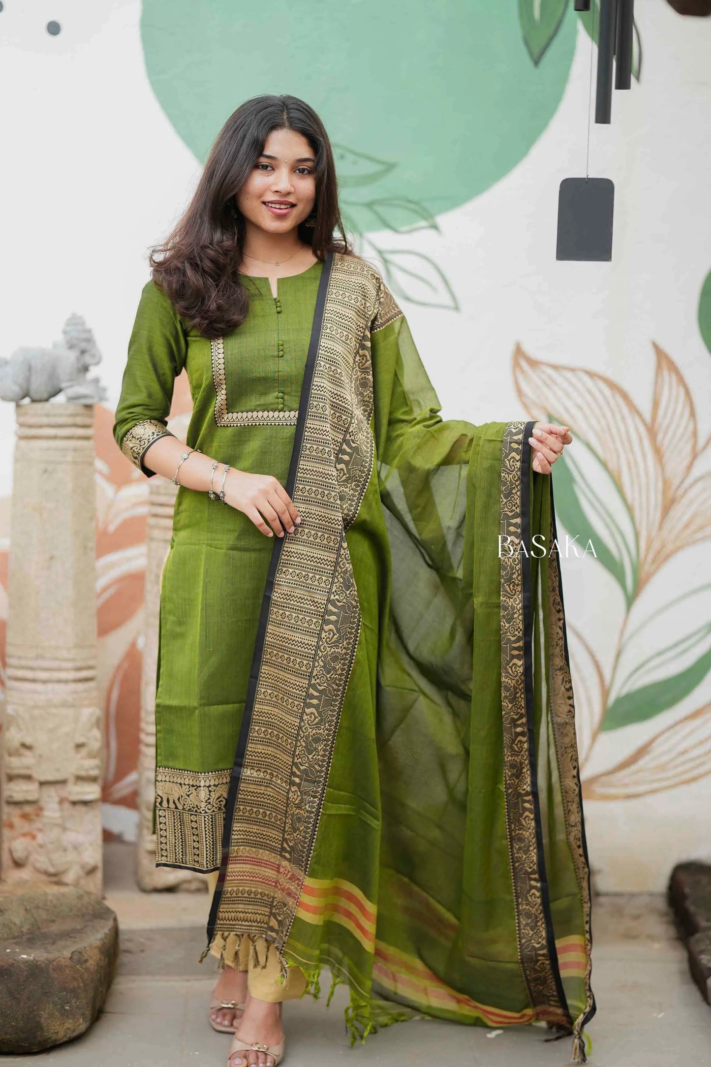 Sap Green Handloom Kurta and Duppata Set with lining
