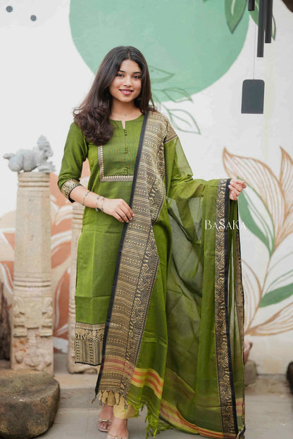 Sap Green Handloom Kurta and Duppata Set with lining