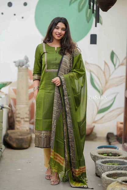 Sap Green Handloom Kurta and Duppata Set with lining