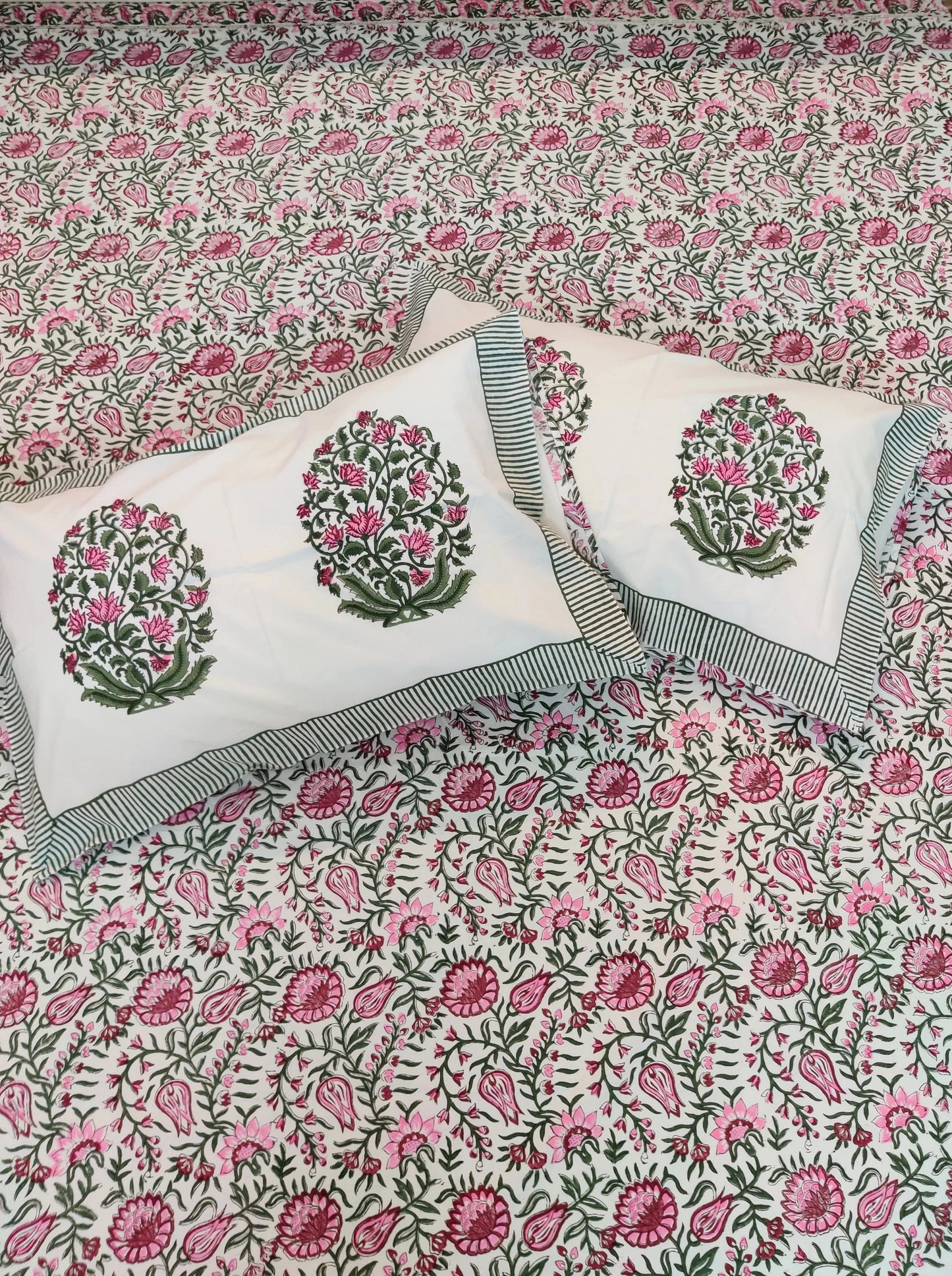 Premium Hand Block Printed Green and Rani Small Floral COTTON Bedsheets with 2 Reversible Pillow Covers