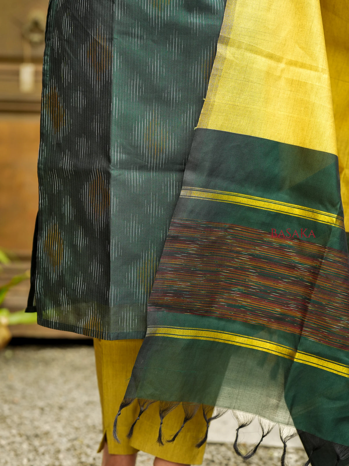 Bottle Green Ikkat Suit Set (3pcs.) with lining