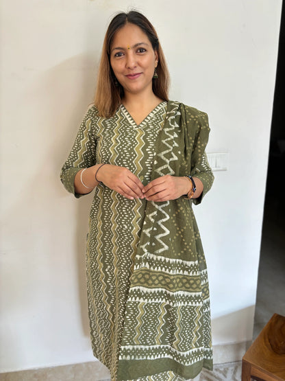 Dark Olive Green Zigzag Cotton Suit Set