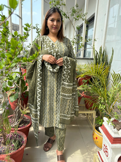 Dark Olive Green Zigzag Cotton Suit Set