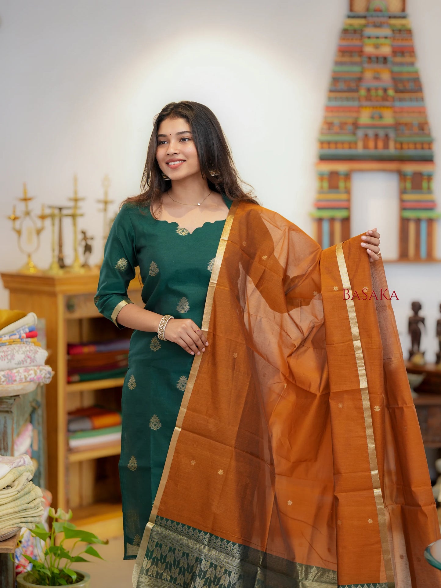 British Green n Bronze Kora Silk Suit Set (3 pcs.) with lining.