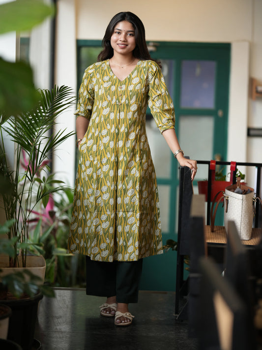 Garden Roses Box Pleated COTTON Kurta