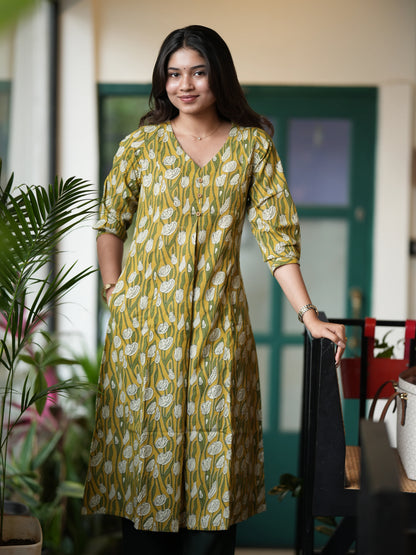 Garden Roses Box Pleated COTTON Kurta