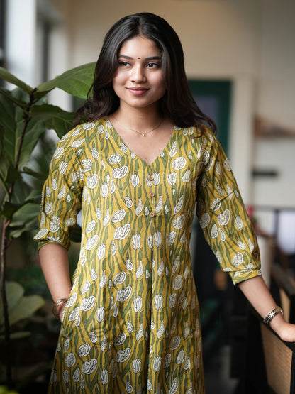 Garden Roses Box Pleated COTTON Kurta