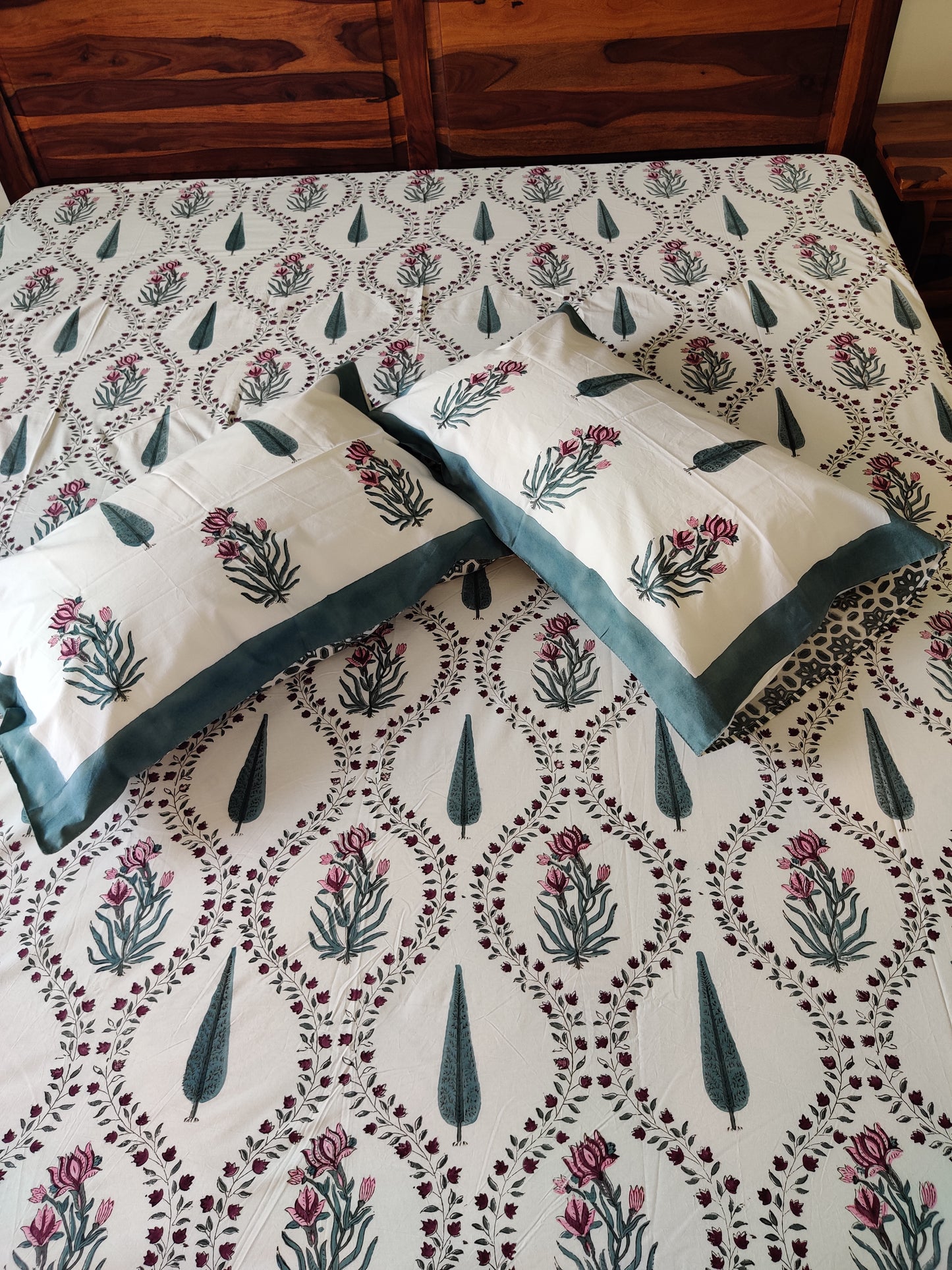 Premium Hand Block Printed Green Cypress and Floral COTTON Bedsheet with Reversible(2 Pillow +1 Cushion) Covers