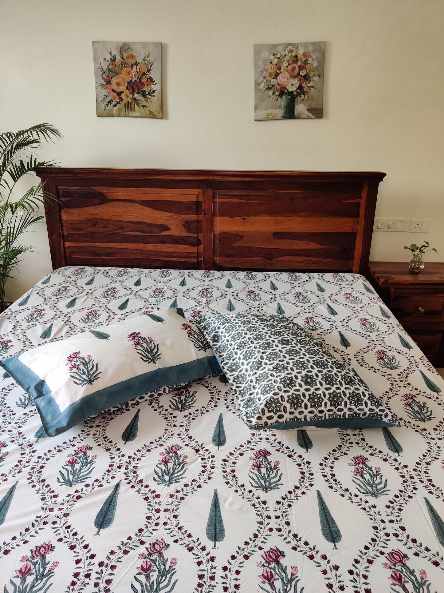 Premium Hand Block Printed Green Cypress and Floral COTTON Bedsheet with Reversible(2 Pillow +1 Cushion) Covers