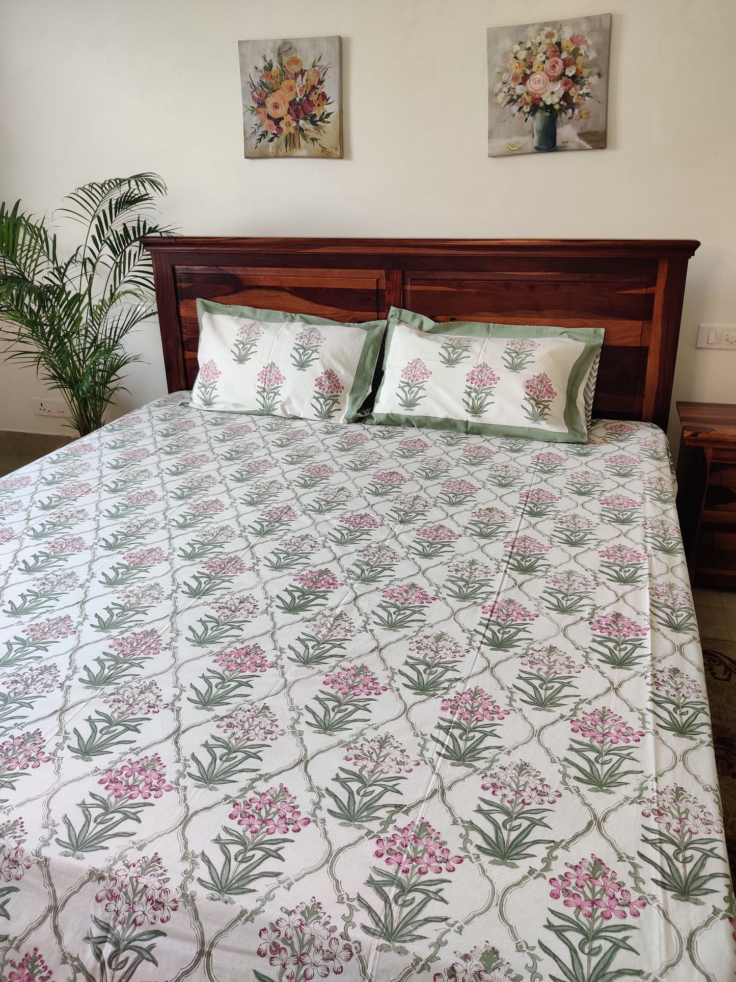 Premium Hand Block Printed Lavender Floral COTTON Bedsheet with Reversible 2 Pillow Covers