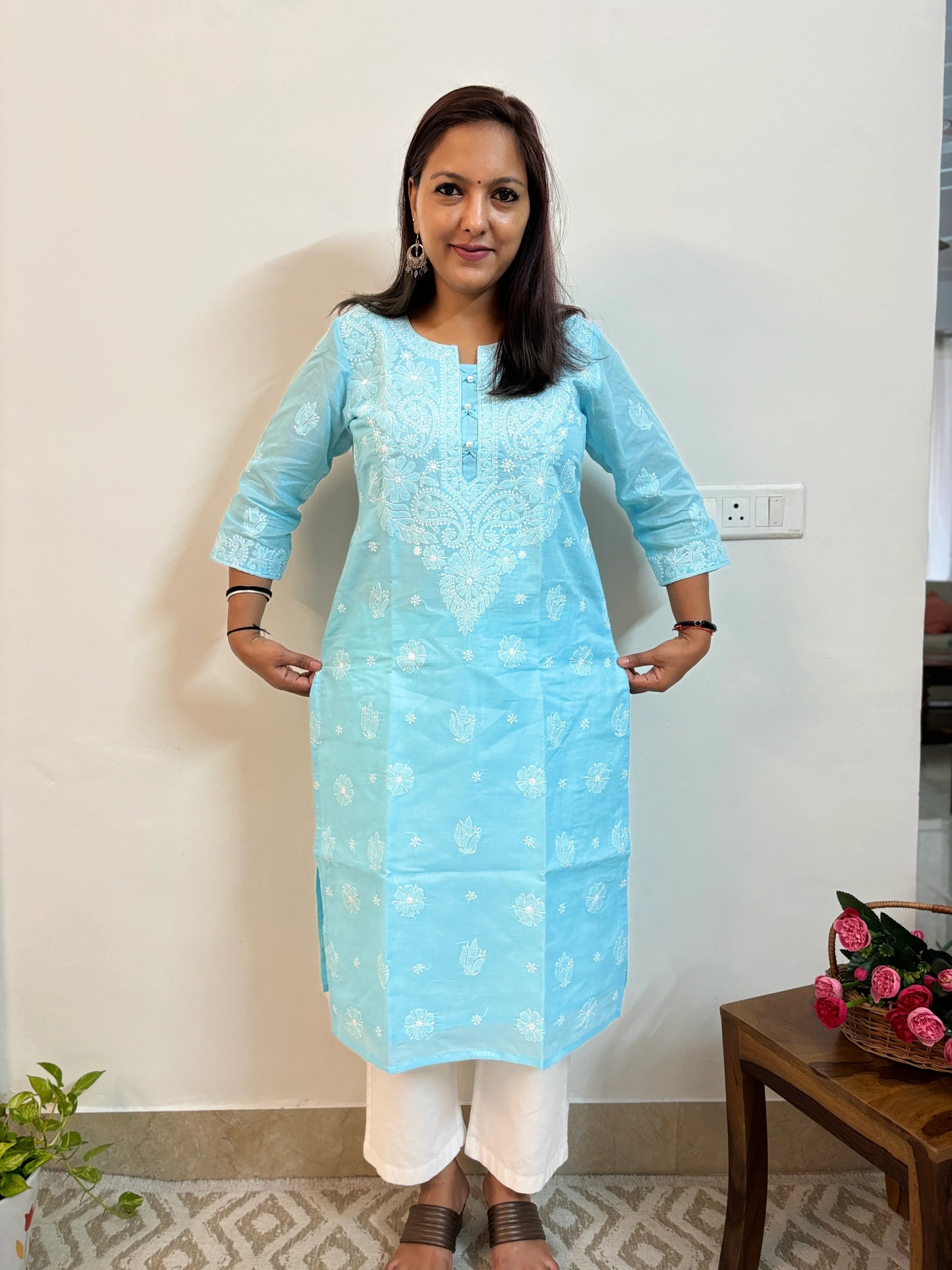 Awadh Aura Chikankari Long Kurta