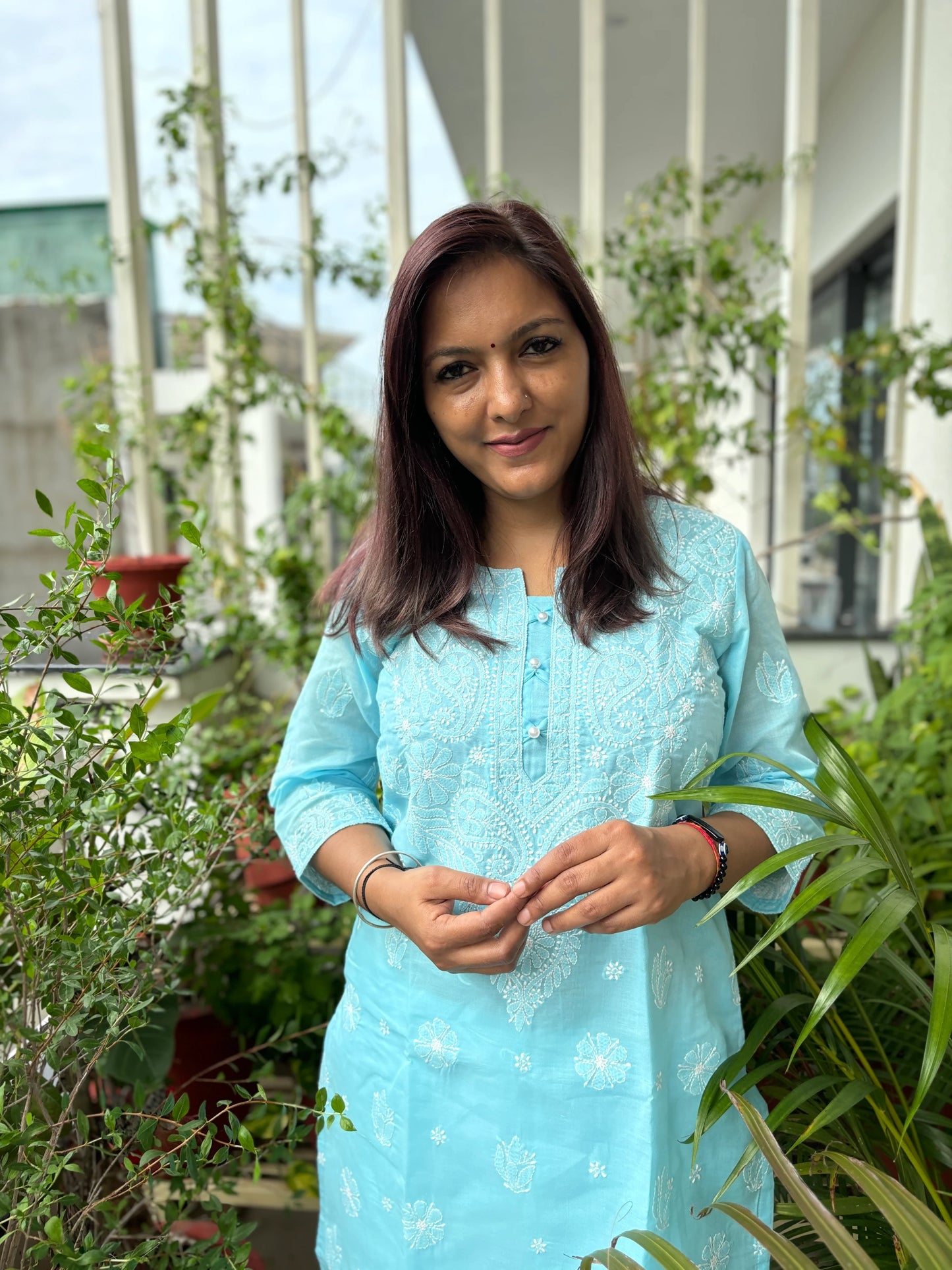 Awadh Aura Chikankari Long Kurta