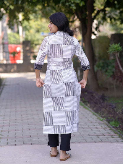 Snowy Black Striped Shirt Collar Kurta