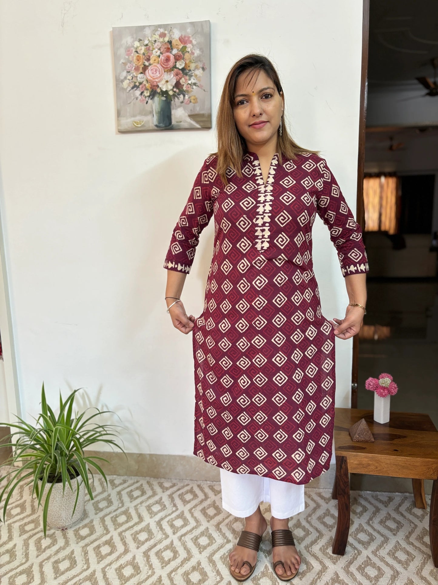 Wine Spiral Print Collar Kurta