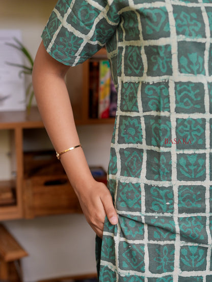Wintergreen Checked Block Printed COTTON Kurta